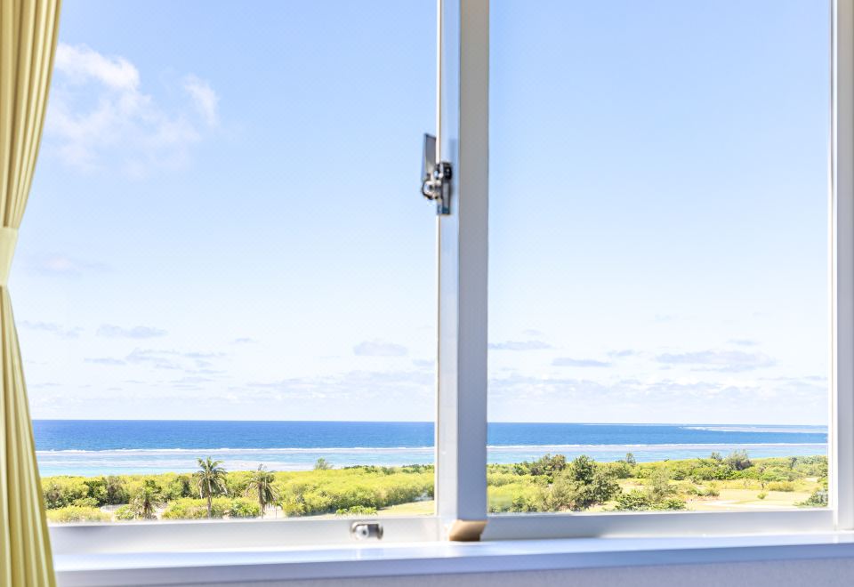 3. 컴포트 호텔 이..