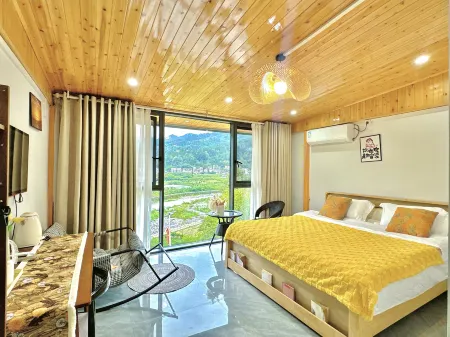 Hefeng Nanshanli Homestay Отели рядом с достопримечательностью «Ping Shan»