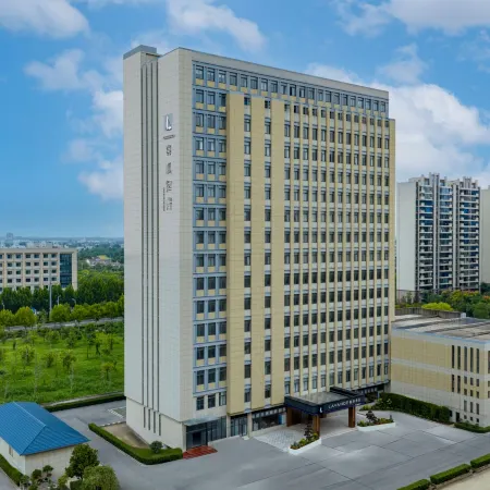 Lavande Hotel (Xuancheng Langxi County Government Guogou Plaza) Отели в г. Ланси