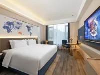 Kyriad Hotel (Kaifeng Qingming Riverside Park Drum Tower Night Market Branch) Hotels in Kaifeng