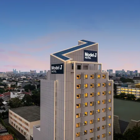 Model J Hotel Jakarta Central Park Отели рядом с достопримечательностью «Музей текстиля»