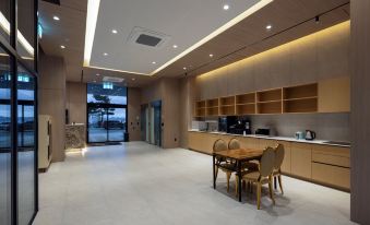 Hound Hotel Pohang Yeongildae