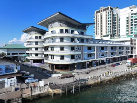 LANSE OCEAN SEAVIEW HOLIDAY HOTEL(Semporna store Chinese concierge) センポルナ海洋観光センター周辺のホテル