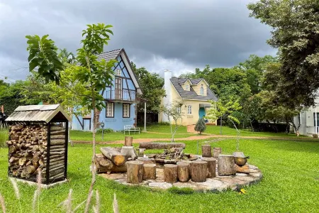 Doi Tung View Resort Отели рядом с достопримечательностью «Phra That Doi Tung»