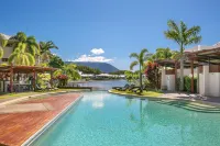 Blue Lagoon Resort - Beach