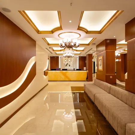 Luxe Avenue Hotel