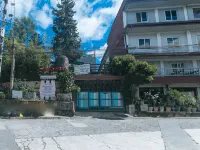 RedDoorz Hostel @ MRC Residences Baguio โรงแรมใกล้เบลล์เชิร์ช