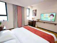 晨玥香•雲溪｜Art&Fashion藝術美學酒店（濱河公園阿里郎公園店） 鄰近金達萊廣場的酒店