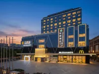 Renjoy Hotel (Beijing Shoudu Eryansuo Sanlitun) Hotels near Ritan Park