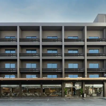 SureStay Plus by Best Western Ramkhamhaeng Airport Rail Link Bangkok Отели рядом с достопримечательностью «Станция экспресс-поезда Ramkhamhaeng»