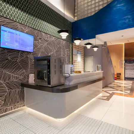 Zhonghuan International Hotel