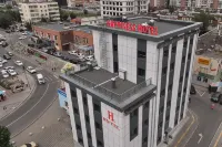 Happiness Hotel - Airport Shuttle