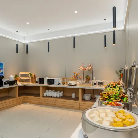 Yunduo Yazhi Hotel (Mudanjiang Pedestrian Street Railway Station)