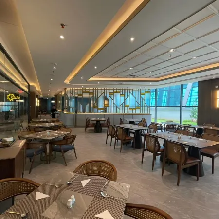 Grand Anara Airport Hotel