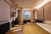 Qiyuan·Lilong Glow·Vintage·Tea Cafe and Luxury Accommodation - parking