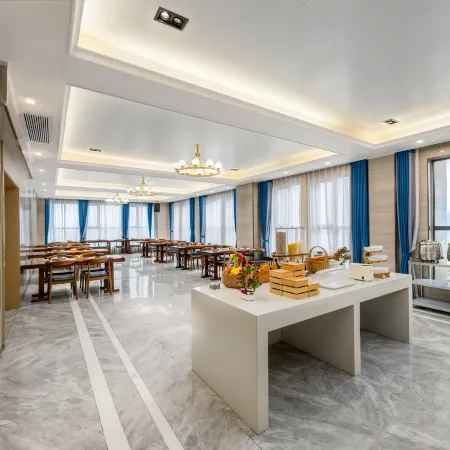 Kyriad Hotel (Zunyi Xishui Wanda Plaza Branch)