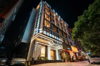 Leizhan Alliance E-Sports Hotel (Wenzhou Yueqing Chenmu Plaza)