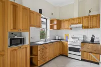 Private Room Near Bankstown Train Station & Restaurants
