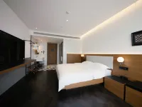 Lvxiaoer Youth Hostel (Xinxiang East Railway Station Municipal Government Branch) Hotels in Xinxiang