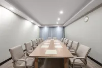 Blue Coast International Hotel (Guangzhou Baiyun Railway Station · Sanyuanli Metro Station)