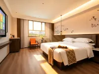 Lan·Yunji Hotel (Wuhan Zoo International Expo Center Branch)​ Hotels near Guiyuan Temple