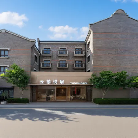 Yunxi Yueju Hotel (Shanghai International Tourism Resort Chongxi Road)
