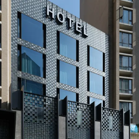Neobridge Hotel