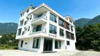 Chunshan Zhixiao · Hillknow Homestay | Mountain View Serenity · Residence (Baoquan Tourism Resort) - 2-Star