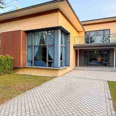 Forest City Nature Villa by RR JBcity Hotel Exterior