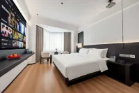 Lili Hotel (Kunming Old Street Nanping Pedestrian Street)