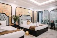 Doris Luxury Hotel