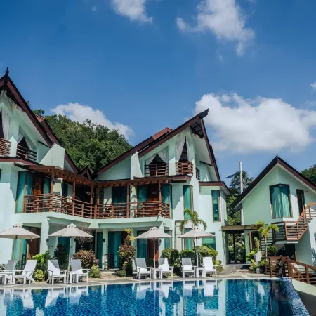 Acuatico Beach Resort