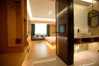 Xuancheng Guoyue Hotel (Xuancheng High-Speed Railway Station Guogou Plaza) - غرفة مطلة على الجبل