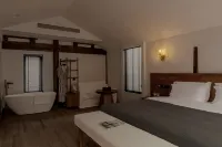 Sansheng Yizhai · Zhangshuxia Homestay - Parkering