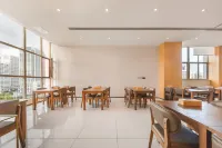 Chaoman Hotel (Weihai Hanlefang Station) - palestra