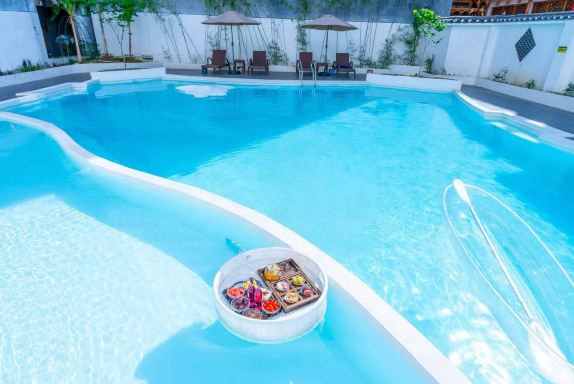 Twelve Cities · BaiyujingCourtyardHotSpringResortDesignHotel(FurongTown ScenicAreaBranch)