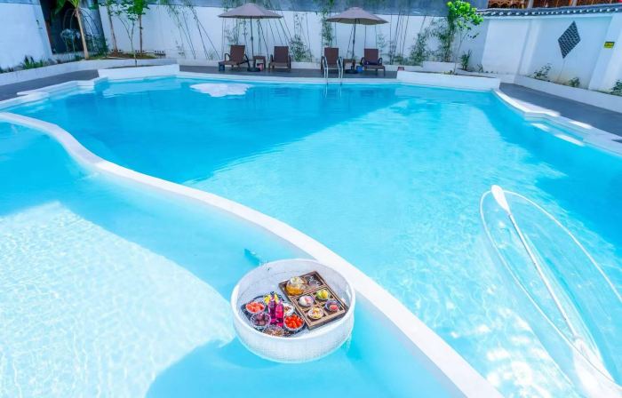 Twelve Cities · BaiyujingCourtyardHotSpringResortDesignHotel(FurongTown ScenicAreaBranch)
