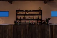 Boye BOYE Designer Resort Scenic Homestay (Shangri-La) - bar