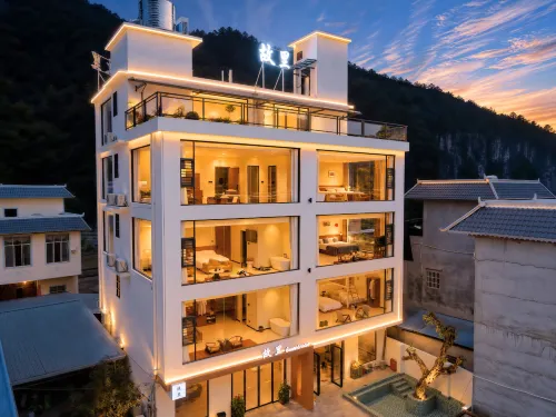 Guli Hotel - Pools