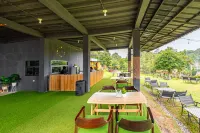 RedDoorz Plus @ Hotel Negeri Baru Lodaya Puncak - Desayuno