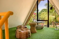 Glamping Alona - Balcony
