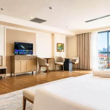Lavia Hotel