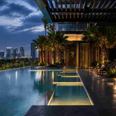 Metro Lumivue Skyline Retreat Hotel Exterior