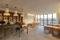 Waiting for the Wind Homestay at Xiangyang OCT Fantasy Resort。 - 2-Star