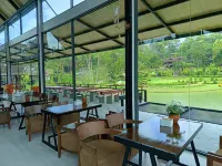 บ้านชมดอย รีสอร์ท - ที่มีที่จอดรถ