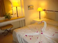 Hotel FLAMINGO BEACH - بار