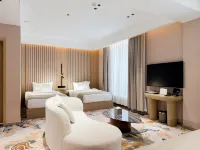 Green gobi hotel - parking