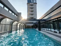 Shishi Dongfang Wanjia International Hotel - Pool