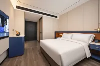 Meihao Hotel (Panjin Railway Station) - Parking