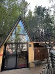 Longmen Wangjiao Lou Wenquan Homestay